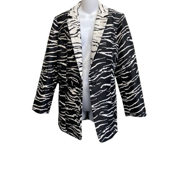 CHICO"S‎ Black and White Bi-color Animal Print Jacket Blazer~1 small - Picture 1 of 6